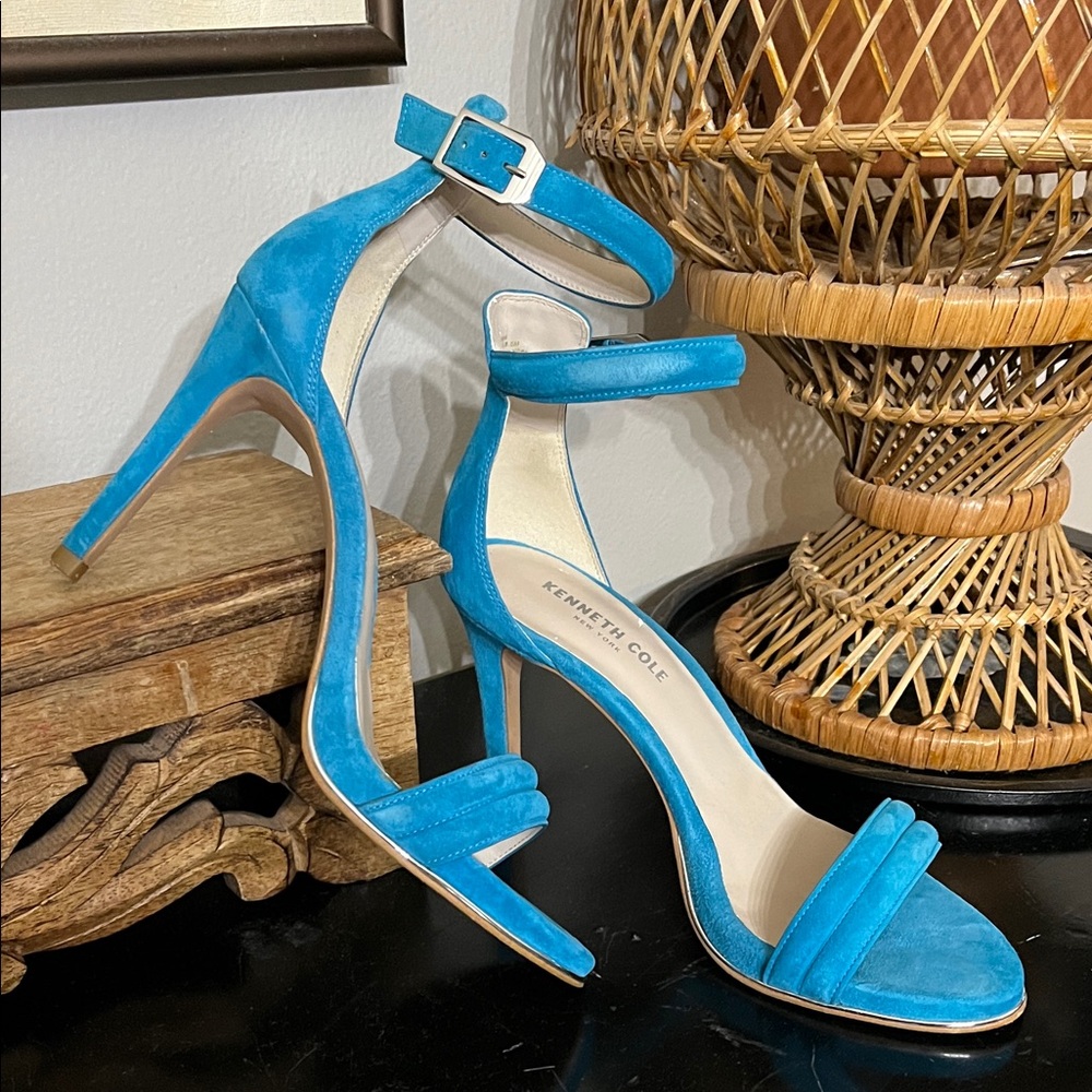 Kenneth Cole Vibrant Blue BROOKE ANKLE STRAP HEELED SANDAL Size 8.5